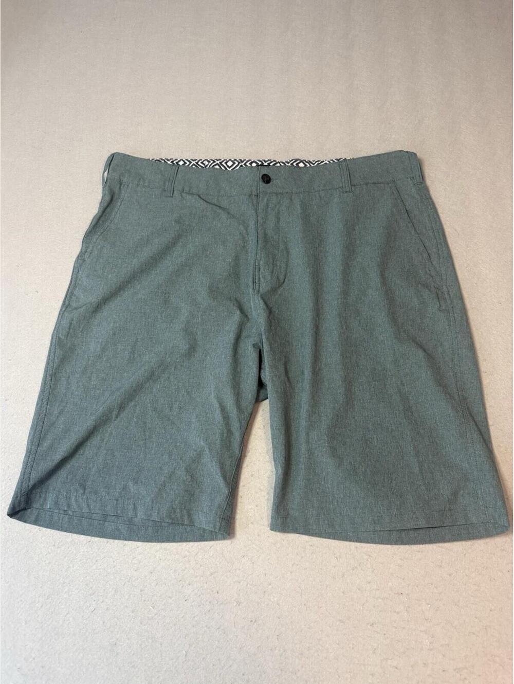 Trunks Multi Functional Shorts Men’s Size 40 Green Hybrid Golf Casual Stretch